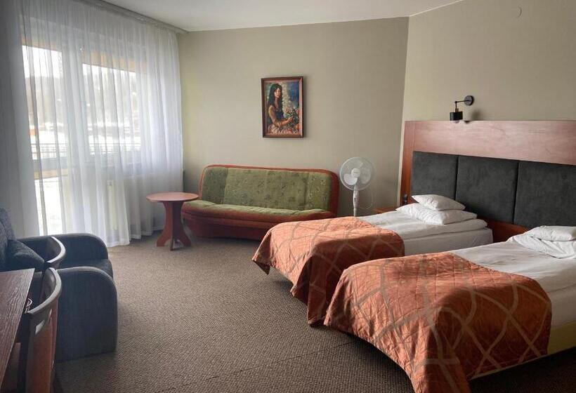 スタンダード４人部屋, I Restauracja Bona