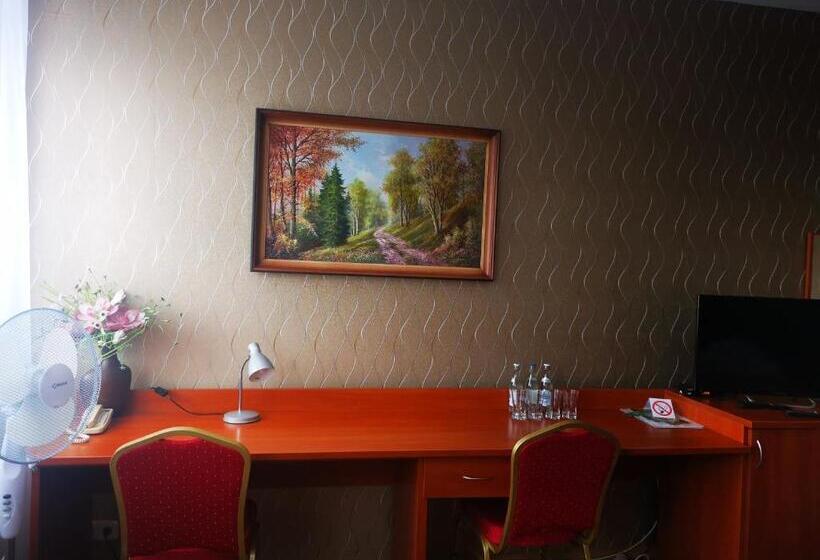 Семейный Номер, I Restauracja Bona