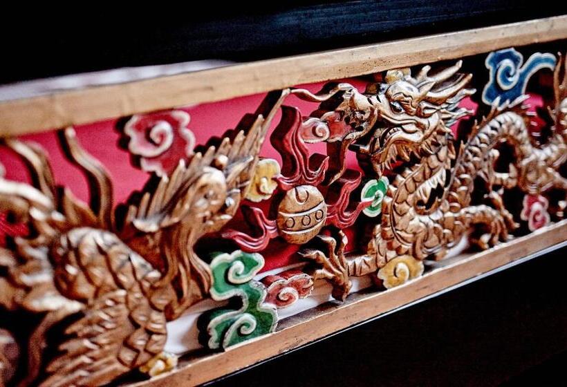 デラックストリプルルーム, Pałac Bażantarnia