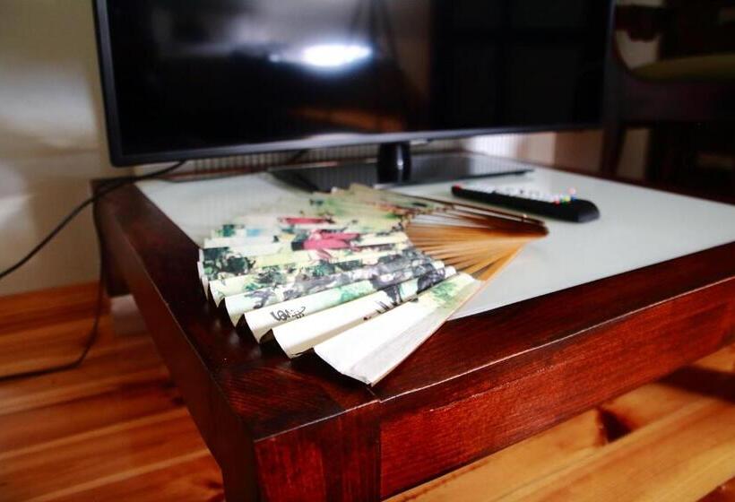 スタンダードルーム, Pałac Bażantarnia