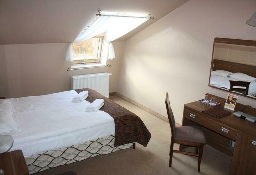 חדר סטנדרט, Paria