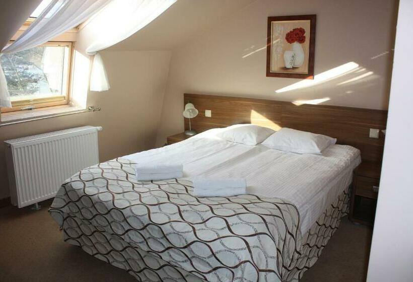 חדר סטנדרט, Paria