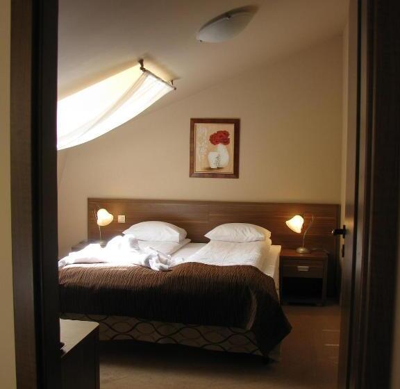 חדר סטודיו סטנדרד, Paria