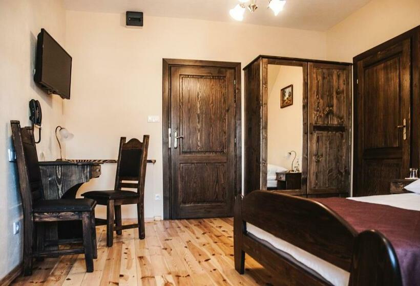 标准间, Pod Kogutkiem