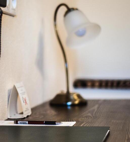 四人标准间, Pod Kogutkiem