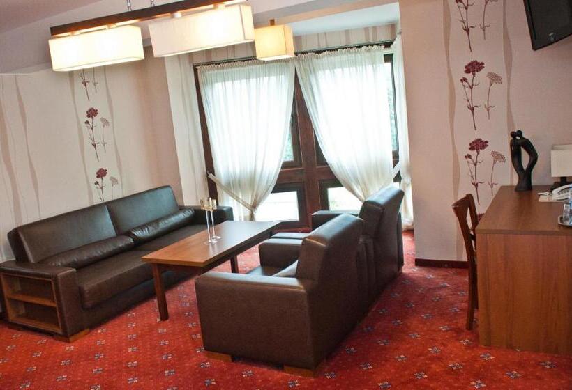 דירה בת חדר שינה 1 עם מרפסת, & Restauracja Timberland