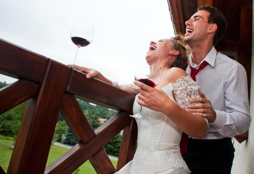 דירה בת חדר שינה 1 עם מרפסת, & Restauracja Timberland