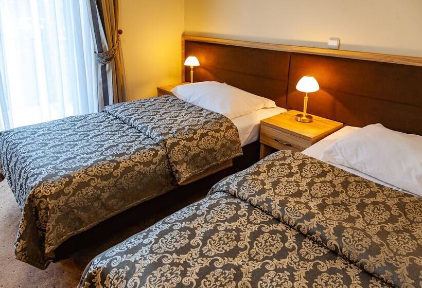 اتاق استاندارد, Robert's Port