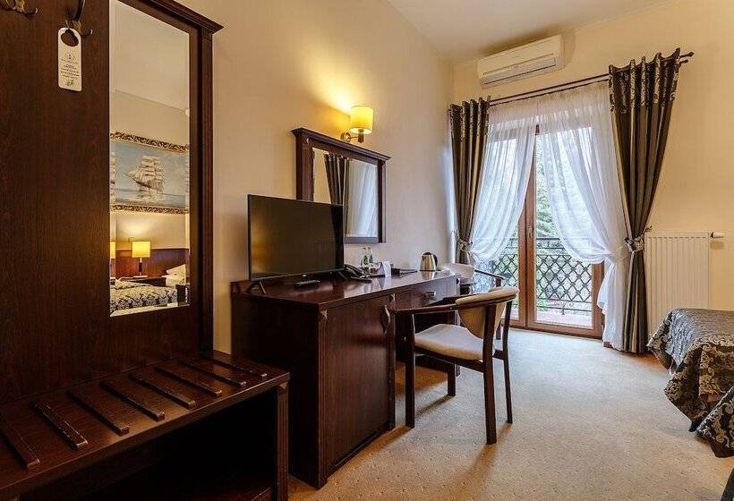 اتاق استاندارد, Robert's Port