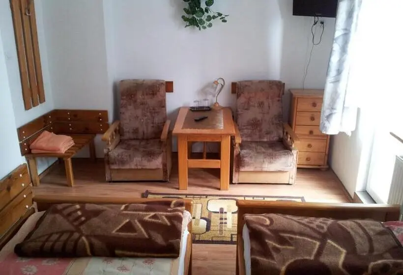 スタンダードルーム, Staropolski
