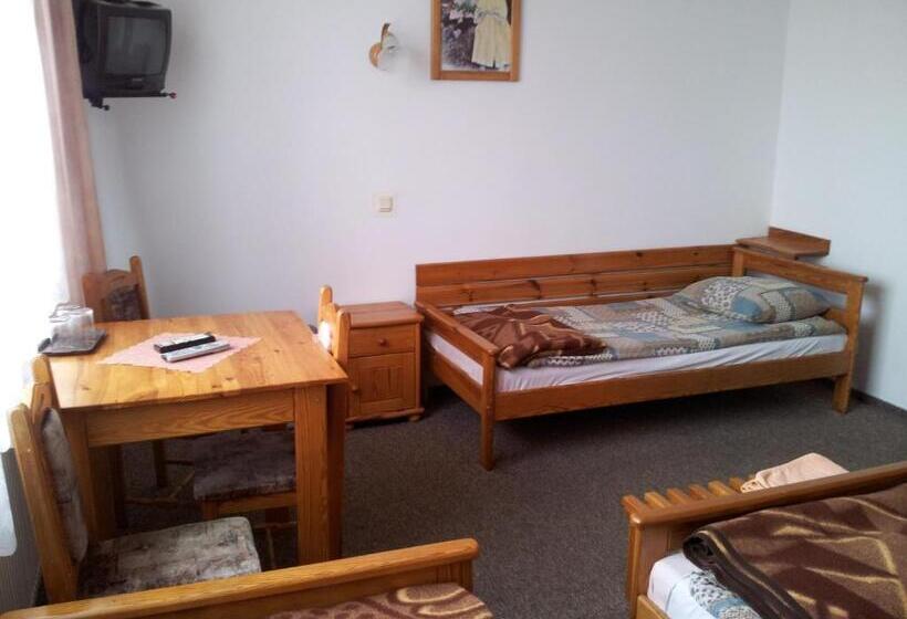 غرفة قياسية ثلاثية, Staropolski