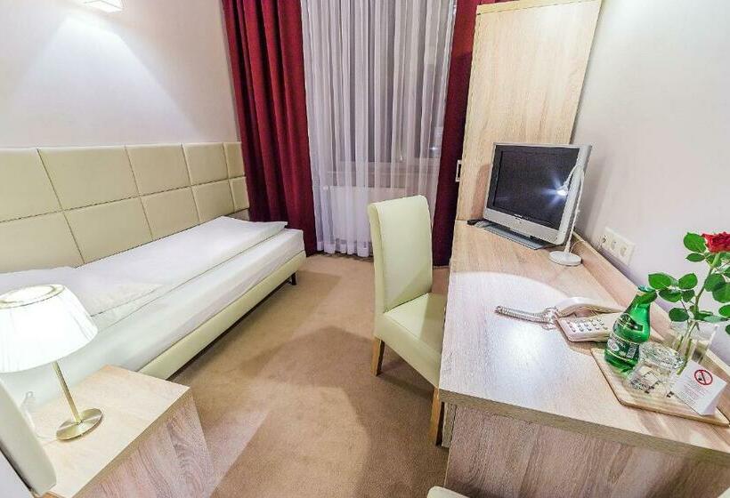 חדר סטנדרט יחיד, Tm