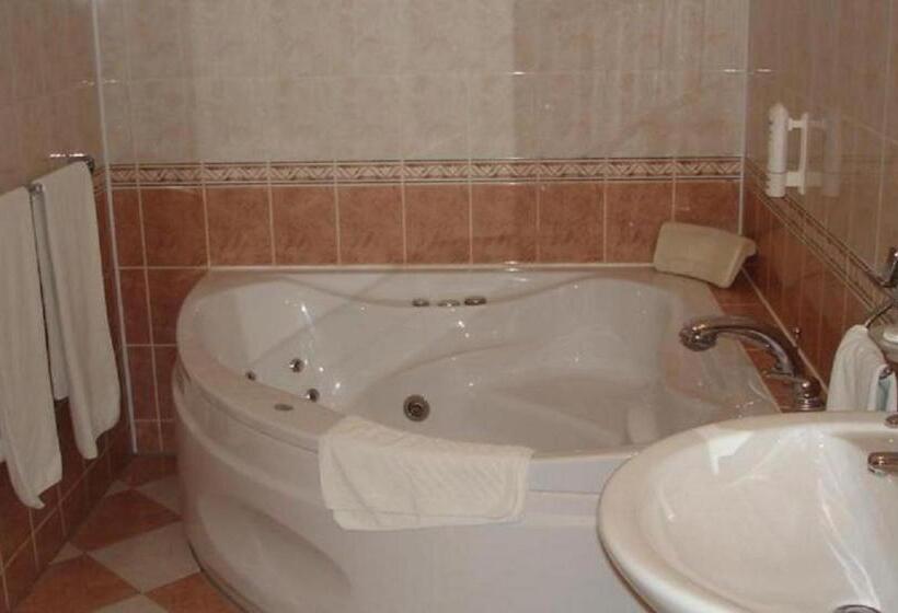 اتاق استاندارد با وان آب گرم, Motel Petro