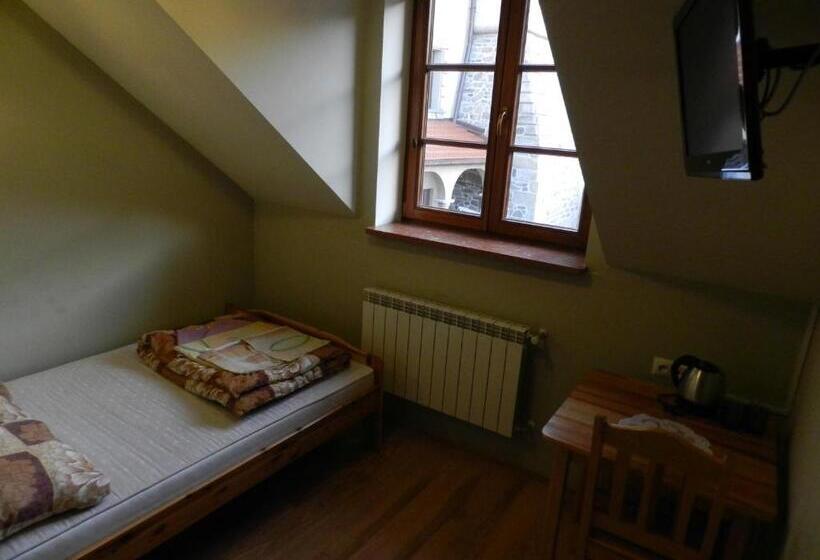 标准单人间, Dom Pielgrzyma