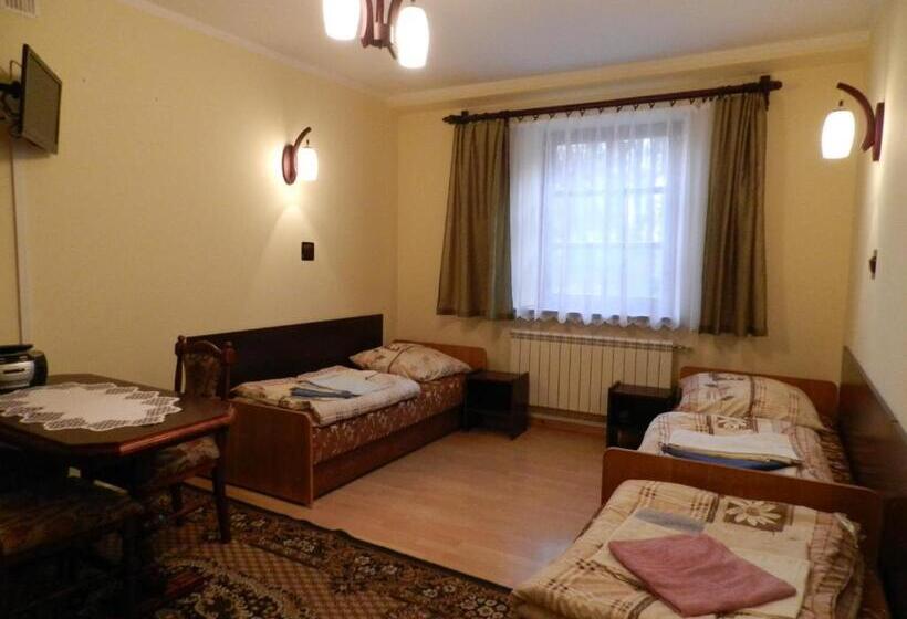 标准三人间, Dom Pielgrzyma