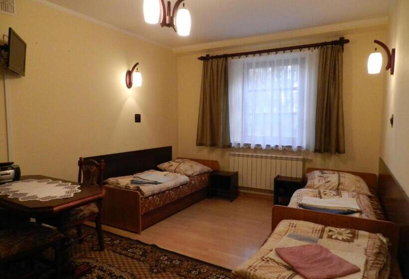 标准三人间, Dom Pielgrzyma