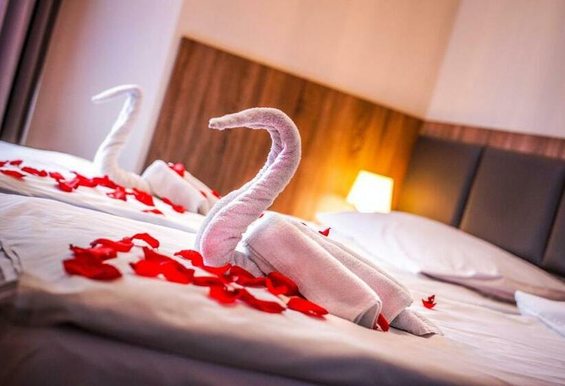 スーペリアトリプルルーム, New Corner