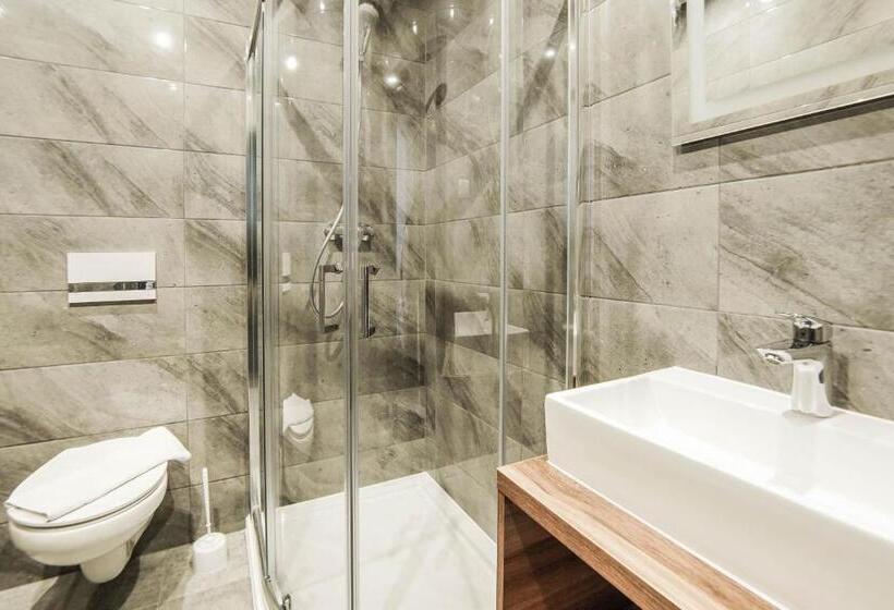 スーペリアトリプルルーム, New Corner