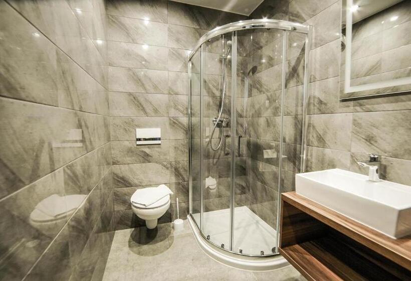 Трехместный Номер Superior, New Corner