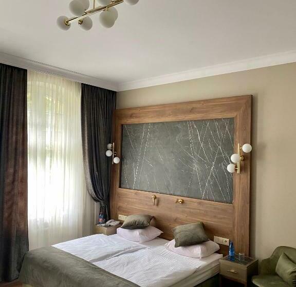 スタンダードルーム, Pensjonat   Restauracja żółty Domek