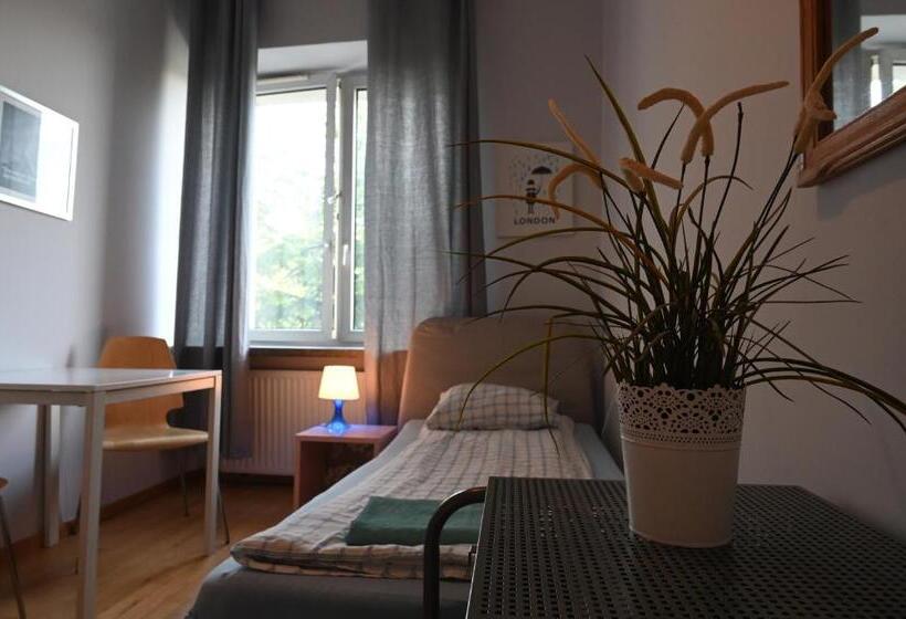 חדר אקונומי יחיד, Pepe Hostel