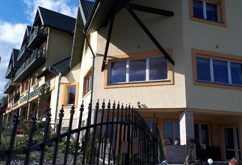 スタンダードルーム, Agal Zieleniec