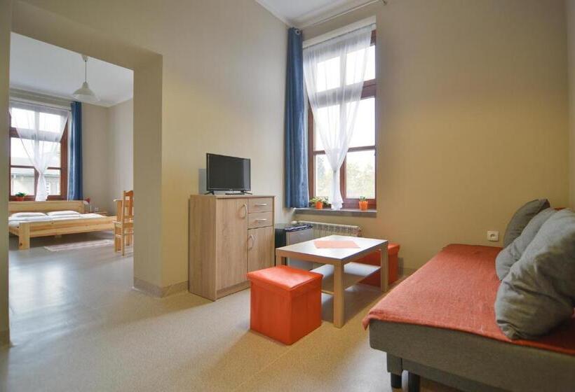 آپارتمان 1 خوابه, Dom Turysty Pttk W Bielsku   Białej