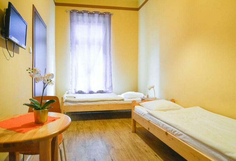 اتاق استاندارد, Dom Turysty Pttk W Bielsku   Białej