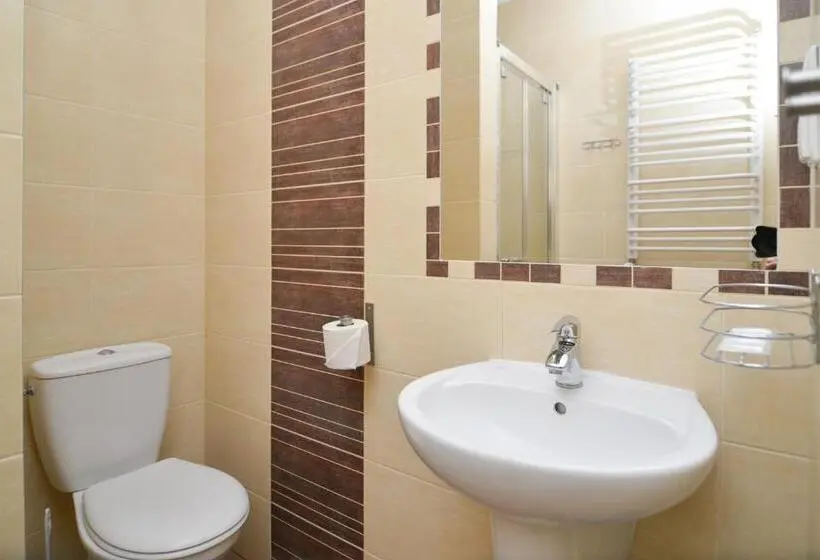 Standard Yhden Hengen Huone, Dom Turysty Pttk W Bielsku   Białej