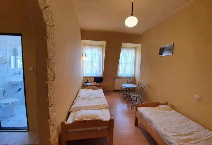 Economy-huone, Dom Turysty Pttk W Bielsku   Białej