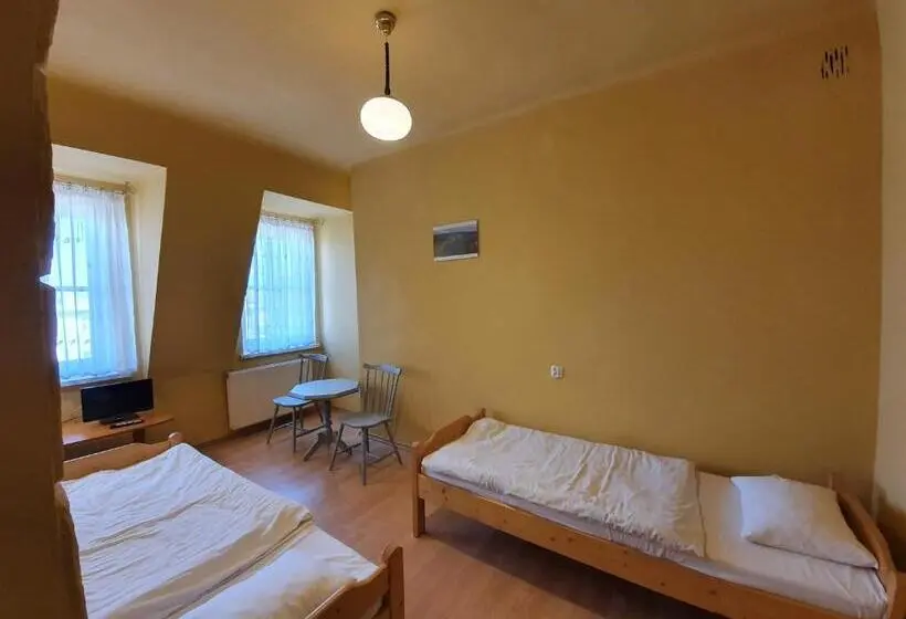 Economy-huone, Dom Turysty Pttk W Bielsku   Białej