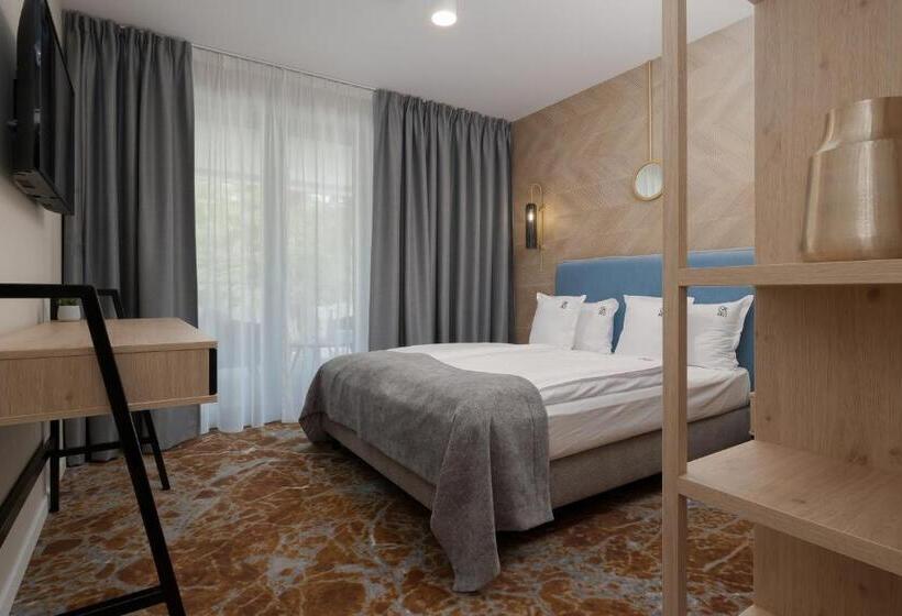 이그제큐티브 트리플, Gryf Ośrodek Pobierowo