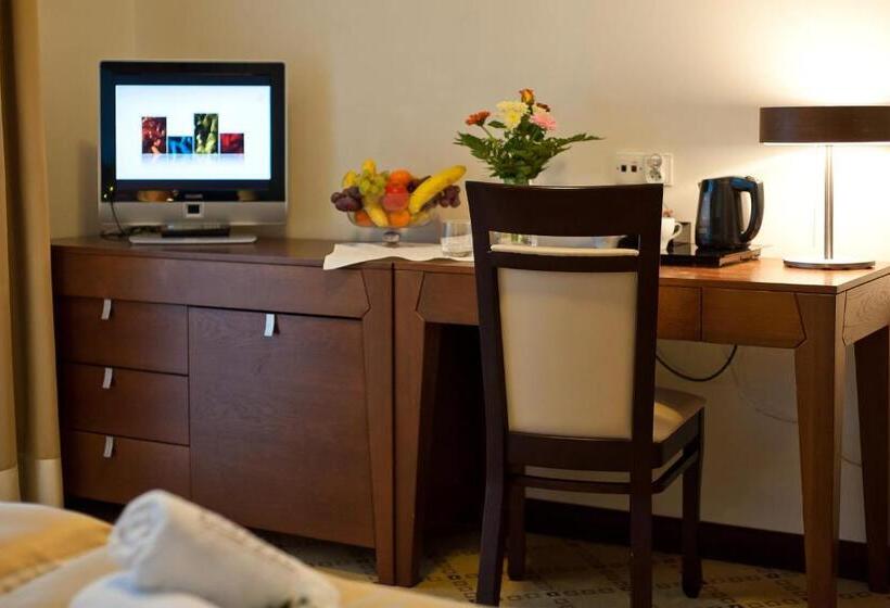 חדר סטנדרט לשלושה, Kasprowy