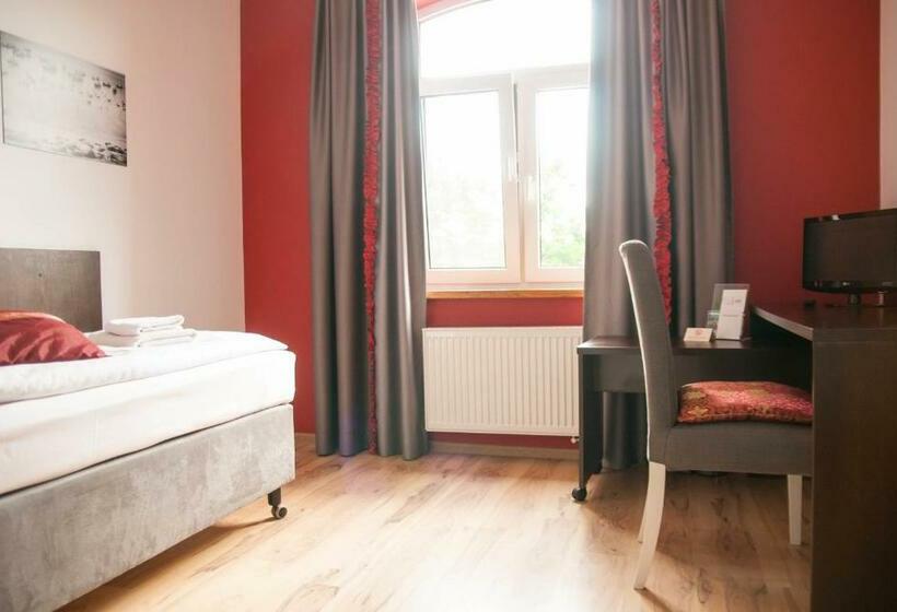 חדר סטנדרט יחיד, Przystanek Tleń