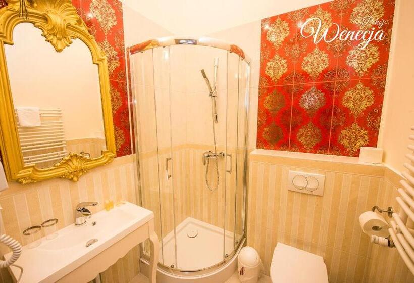 اتاق استاندارد با تخت بزرگ, Sempre B&b
