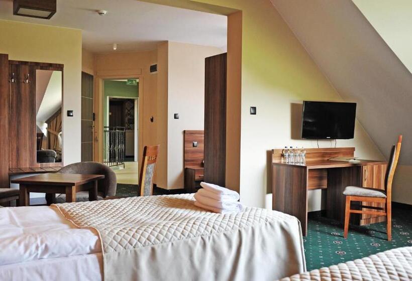 家庭间, Zajazd Bieszczadzka Ostoja