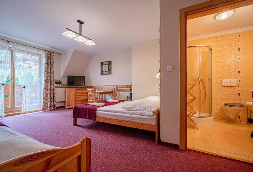 חדר סטנדרט לארבעה, Willa Szarotka