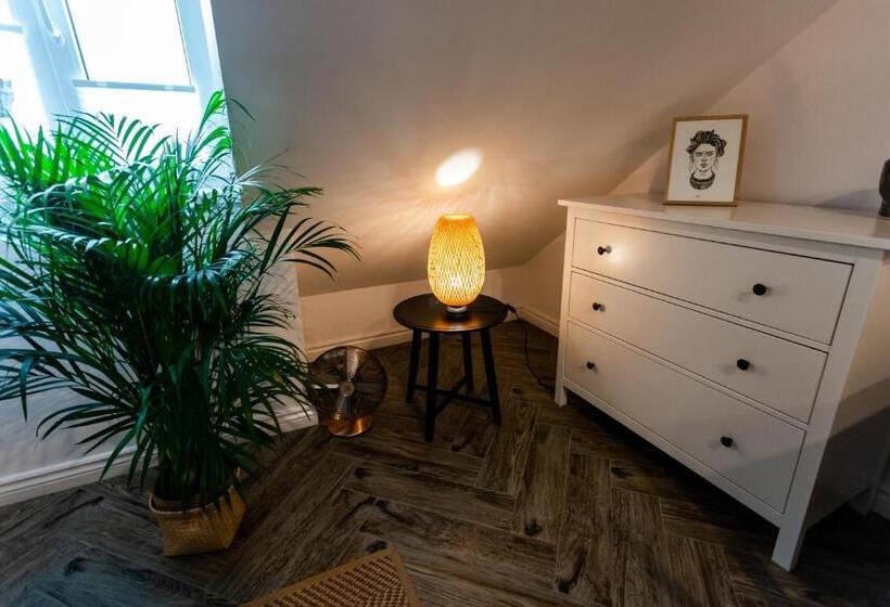 آپارتمان 1 خوابه, Boho House