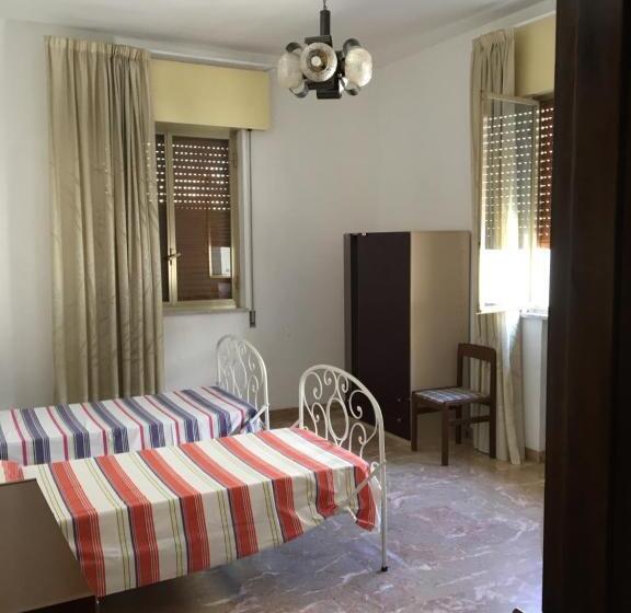 3ベッドルームハウス, Affittacamere Al Piano Terra