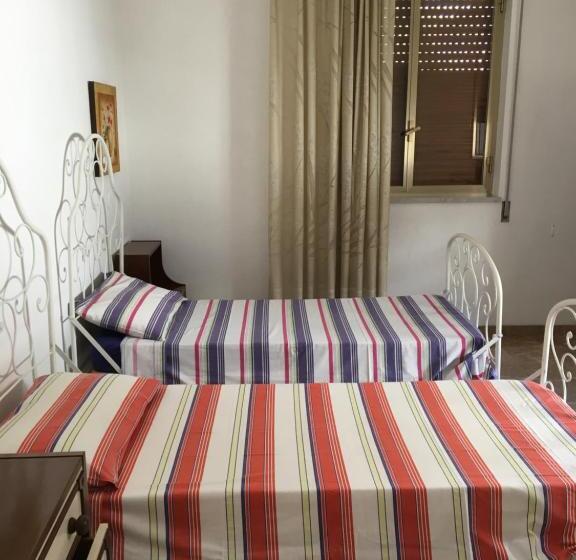 منزل 3 غرف نوم, Affittacamere Al Piano Terra