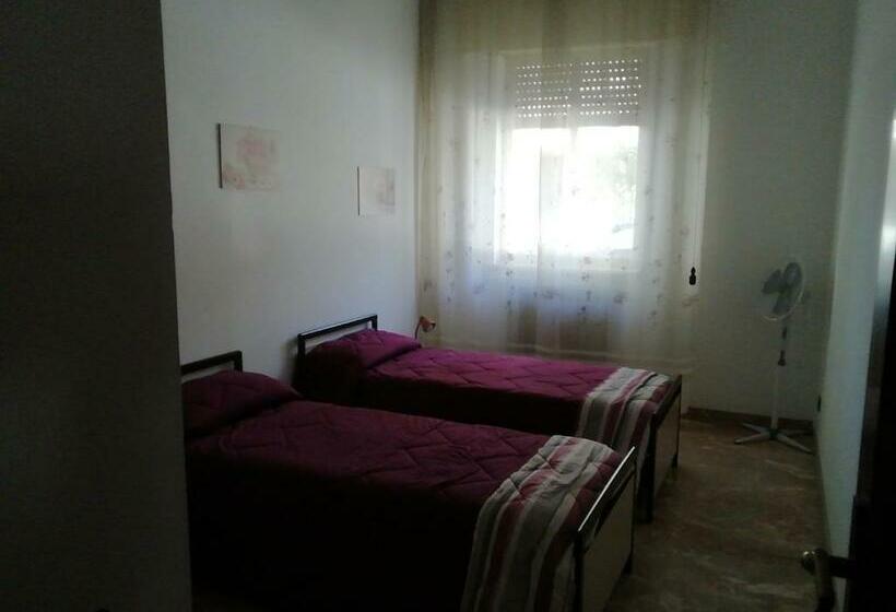 3ベッドルームハウス, Affittacamere Al Piano Terra