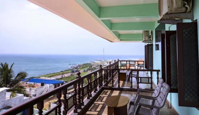 غرفة عائلية مطلّة علي البحر, Rosan Heritage   A Beach Villa