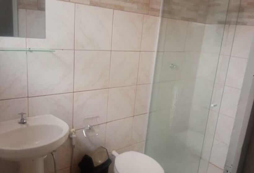 غرفة قياسية, Pousada Do Dinho