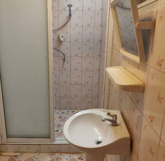 Standard Room, นุชจนาถรีสอร์ท วังน้ำเขียว