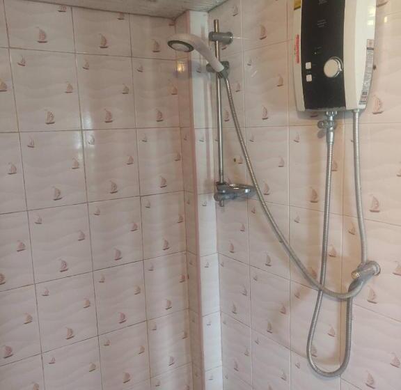 Standard Room, นุชจนาถรีสอร์ท วังน้ำเขียว