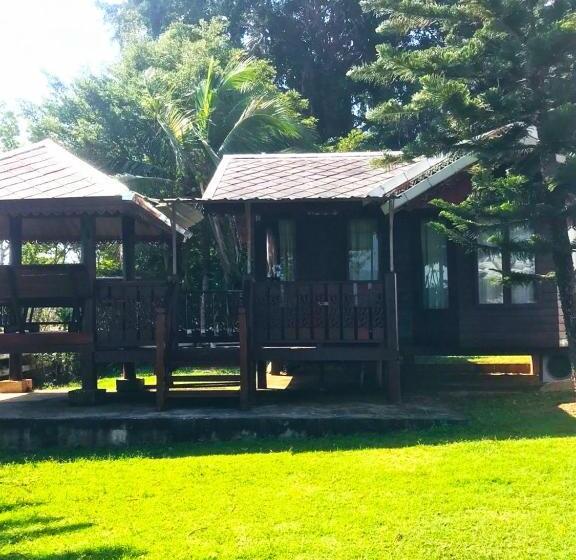 Standard Room, นุชจนาถรีสอร์ท วังน้ำเขียว