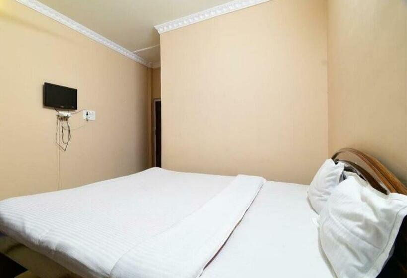 غرفة كلاسيكية ثلاثية, Flagship The Thangal