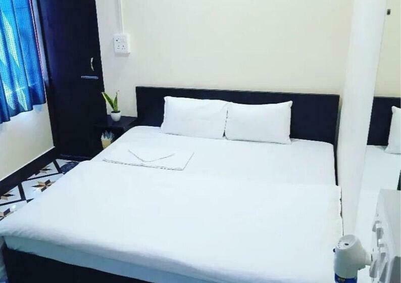 غرفة كلاسيكية ثلاثية, Flagship The Thangal