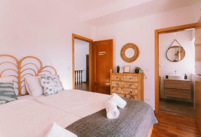 غرفة قياسية, Cliff Surf House