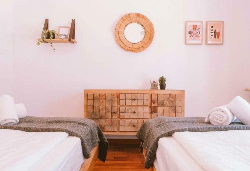 スタンダードルーム, Cliff Surf House